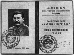 Stalin es nombrado miembro honorario de la Academia de Ciencias