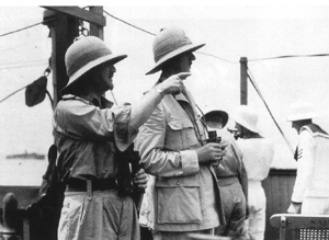 Charles de Gaulle y el general británico Edward Spears en ruta a Dakar en Septiembre de 1940