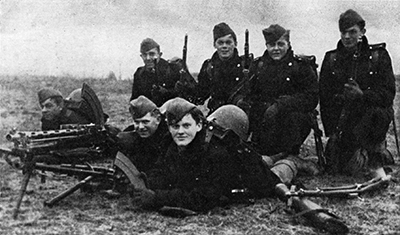 Soldados daneses la mañana de la invasión alemana. Fotografía de dominio público.