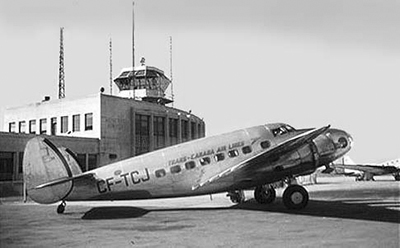 Un Lockheed L-14 fotografiado en 1938 o 1939. Imagen de dominio público.