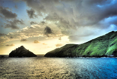 La isla del observador. La fotografía corresponde a Nuva Hiva en las islas marquesas y se utiliza como referencia visual. Uso gratuito, licencia de pixabay