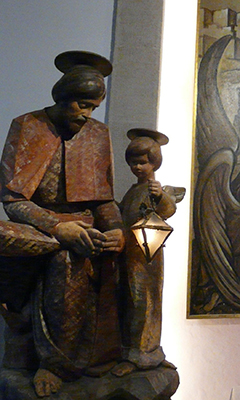 Escultura del Apóstol quitándose la espina, que se encuentra en la Capella del Peu del Romeu (Pere López, CC BY-SA 3.0, via Wikimedia Commons)