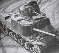 Un M3 americano, uno de los pocos vehculos de la guerra con dificultades para desenfilar.
